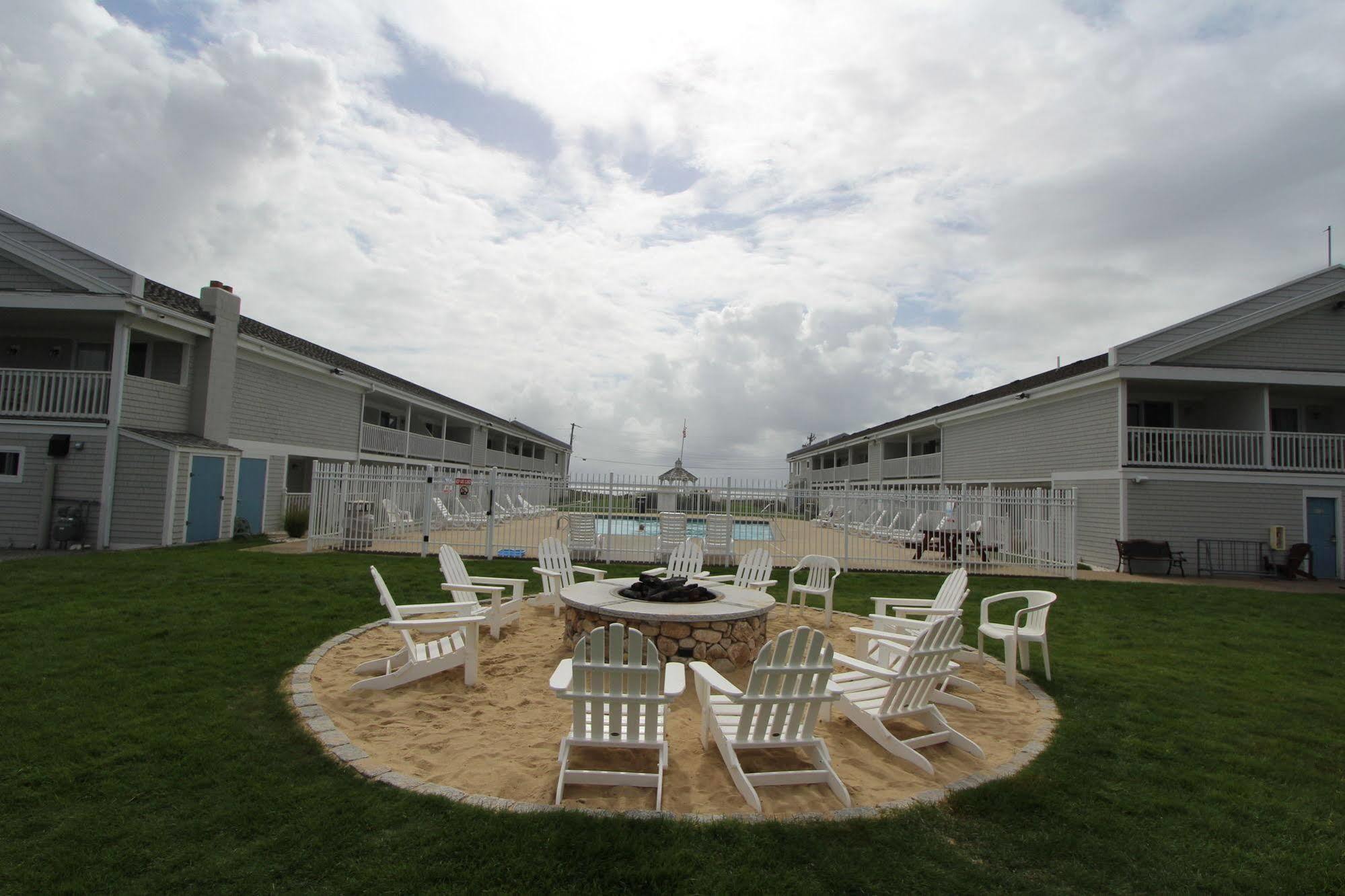 Innseason Resorts Surfside Falmouth Exterior photo