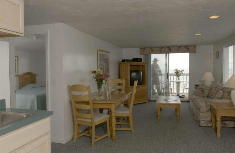 Innseason Resorts Surfside Falmouth Exterior photo